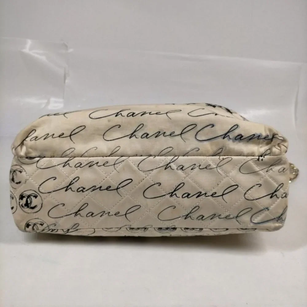 Unique Rare Chanel Vintage Purse - Picture 2 of 4